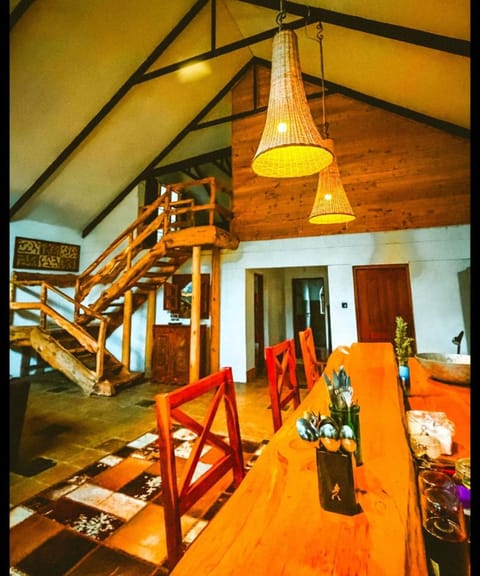 Seating area, kitchen