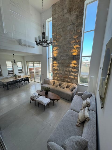 Living room, Photo of the whole room, Seating area, Bedroom