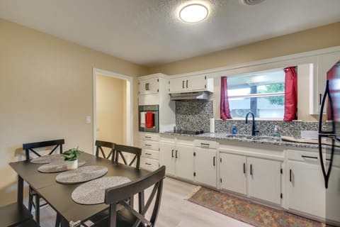 OU Home Base! half Mi to Oklahoma Memorial Stadium House in Norman