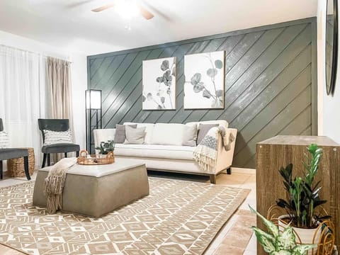 Serene Private Two Bedroom Townhouse in East TLH House in Tallahassee