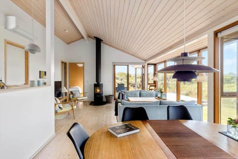 LN2030-Hjorring-Konkylievej-14 House in Hirtshals