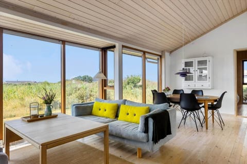 LN2030-Hjorring-Konkylievej-14 House in Hirtshals
