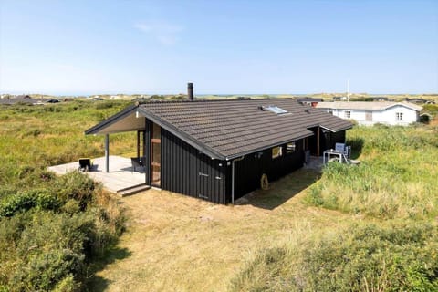 LN2030-Hjorring-Konkylievej-14 House in Hirtshals
