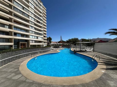 Property building, Day, Pool view, Swimming pool