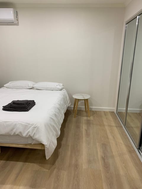 Bed, Bedroom, wardrobe