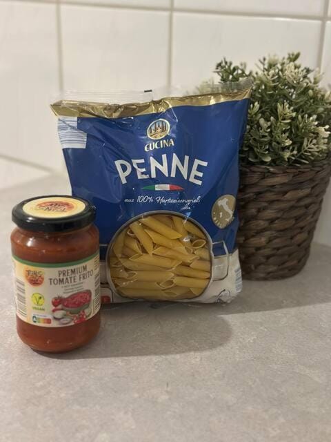 Food and drinks, Food