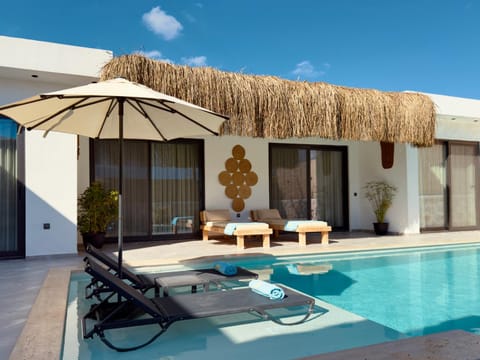 Property building, Patio, Day, sunbed