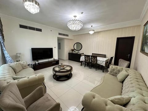 Big flat 3 bedrooms, in floor 15 full service Apartment in Al Sharjah