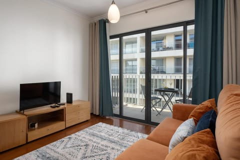 TV and multimedia, Balcony/Terrace, Living room, Seating area