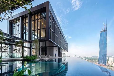 Property building, Day, City view, Pool view, Swimming pool