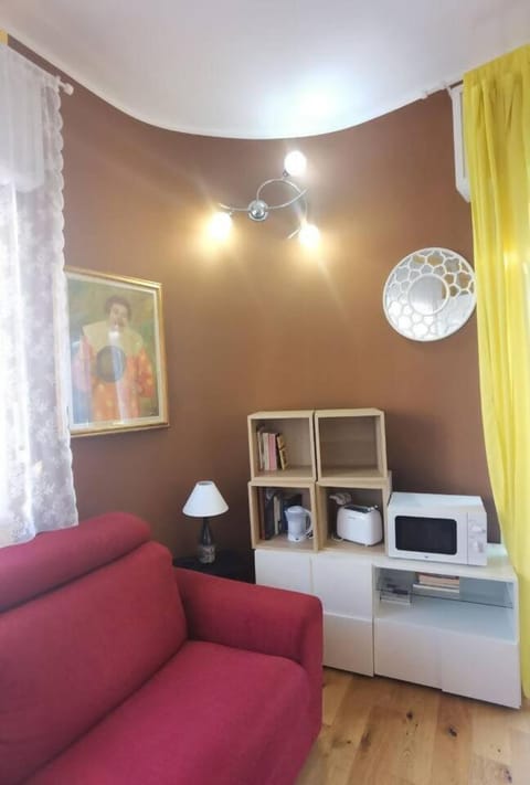 Davide Host | Arcobaleno Apartment in Sesto San Giovanni
