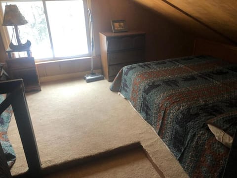 Unique and charming, exquisitely themed Log Cabin Cabin in Capital District, NY, USA