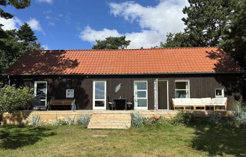 Property building, Patio, Garden, Beach, Windsurfing, Canoeing, Hiking, Cycling, Garden view, Supermarket/grocery shop