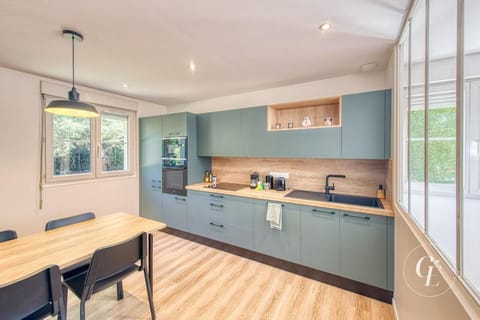 Shanis - Cozy Appartement sur Pérouges-Meximieux Apartment in Auvergne-Rhône-Alpes