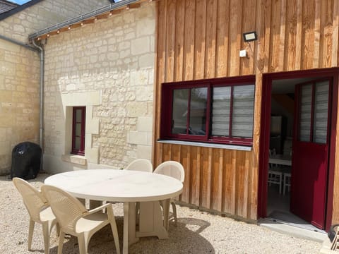 Patio, Dining area