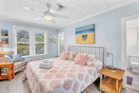 Bromeliad Bungalow - Downtown Cottage House in Fort Lauderdale