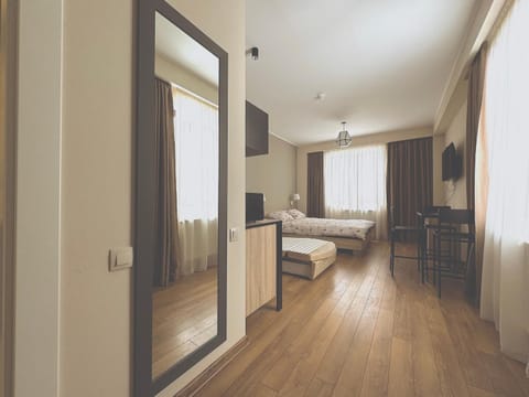 Property building, Bed, Photo of the whole room, Dining area, Bedroom