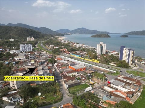 Neighbourhood, Bird's eye view, Location