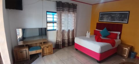 Goodwood Neo & Ruks guest house Bed and Breakfast in Cape Town