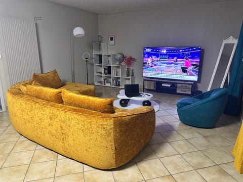 Chambre double chez habitant Vacation rental in Orléans