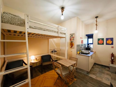 Bed, Kitchen or kitchenette, Dining area