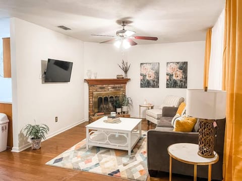 Tally Town Gem 2bdr 2 Ba townhome House in Tallahassee