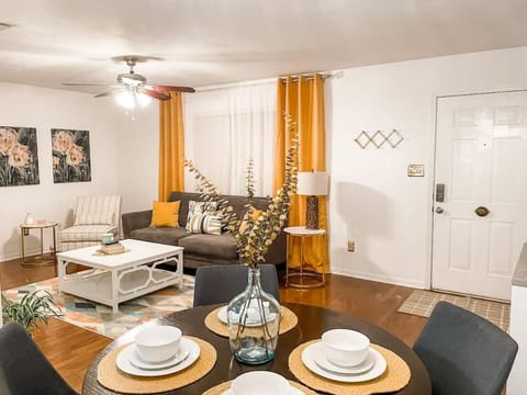 Tally Town Gem 2bdr 2 Ba townhome House in Tallahassee