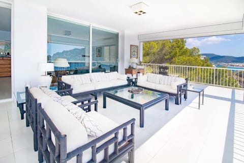 Ray de Sool by Mallorca Infinity Villa in Madrid