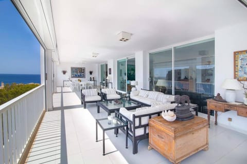 Ray de Sool by Mallorca Infinity Villa in Madrid