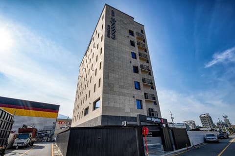 Property building, Location, Parking