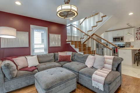 Communal lounge/ TV room, TV and multimedia, Living room