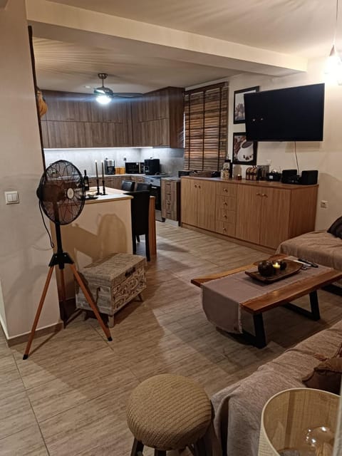 TV and multimedia, Kitchen or kitchenette, Seating area, Dining area, oven