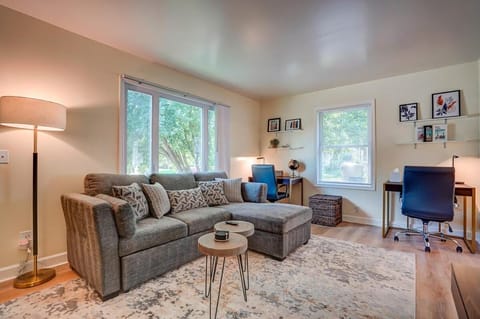 30 Day Minimum - Entire House Deck close to Hosp House in Madison