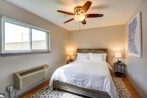 Free Parking with Private Entrance - Close to Med Center Apartment in West Allis