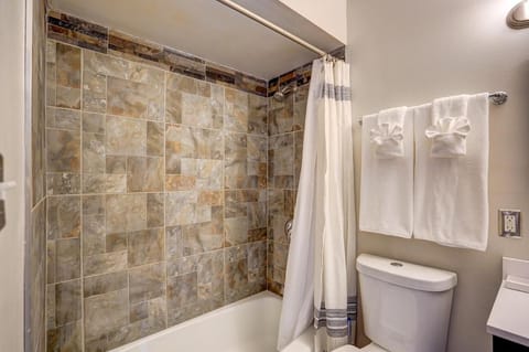 Pet Friendly Free Parking Near Medical Center Apartment in West Allis