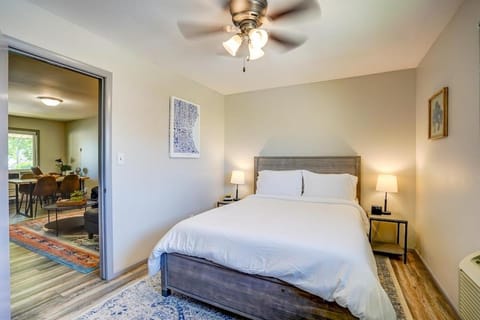 Private entrance Free Parking Near Medical Cente Apartment in West Allis