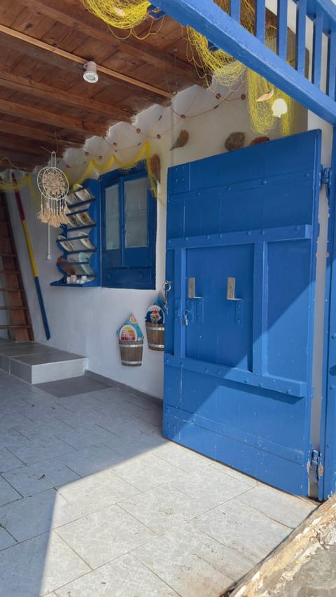 Property building, Day