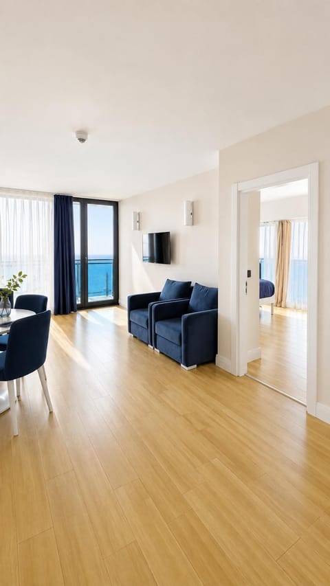 Balcony/Terrace, Other, Photo of the whole room, Dining area, Sea view, furniture