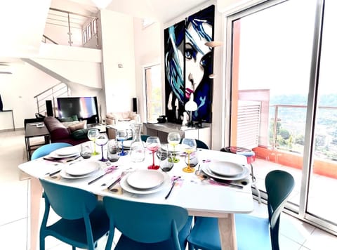 Living room, Dining area, Food