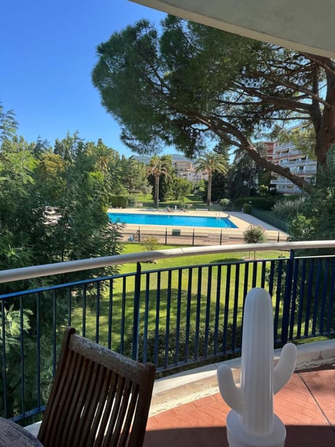 3 pièces moderne et calme, 5 minutes mer et golf Apartment in Mandelieu-La Napoule