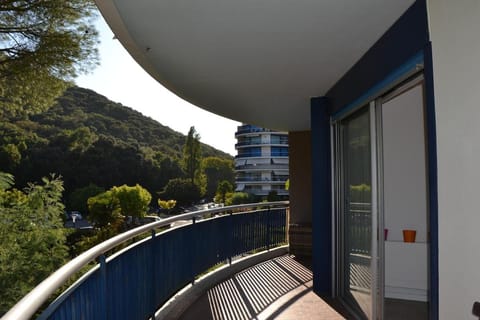 3 pièces moderne et calme, 5 minutes mer et golf Apartment in Mandelieu-La Napoule