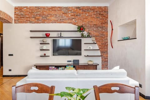Communal lounge/ TV room, TV and multimedia, Living room, Dining area, Evening entertainment, internet