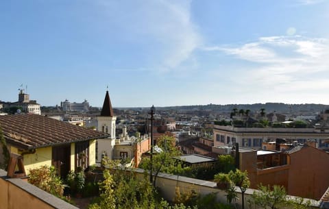 Balcony/Terrace, City view