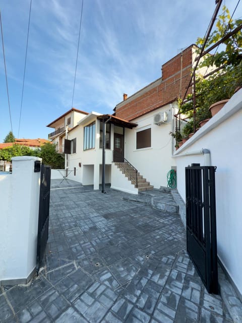 Property building, Neighbourhood, Street view