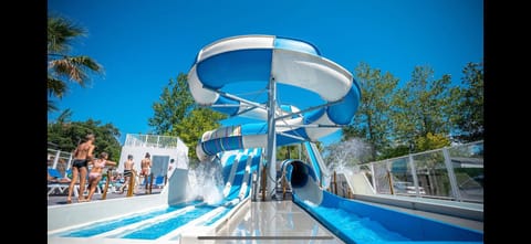 Aqua park, Swimming pool