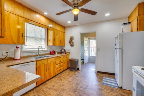 Extended Stay Home 3 Mi to Dtwn Pueblo House in Pueblo