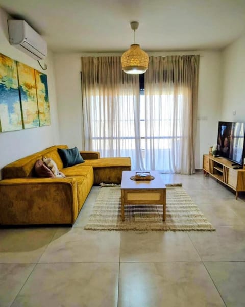 Communal lounge/ TV room, TV and multimedia, Seating area