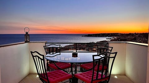 Natural landscape, View (from property/room), Balcony/Terrace, Sea view, Sunrise, Sunset
