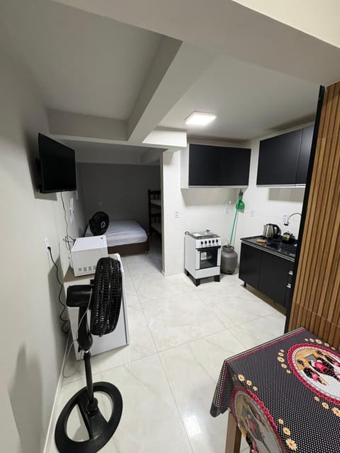 Bed, TV and multimedia, Kitchen or kitchenette, Dining area, Bedroom, minibar