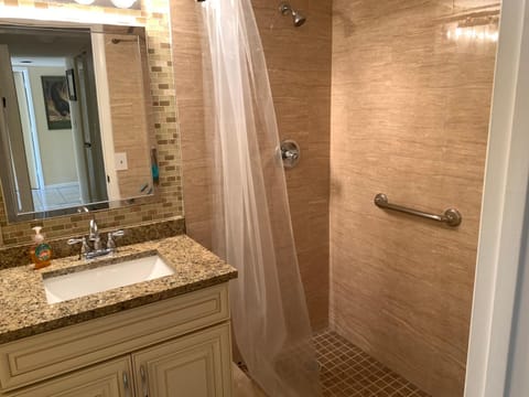 Super nice 3 bedroom 2 bathroom apartment Apartment in Deerfield Beach